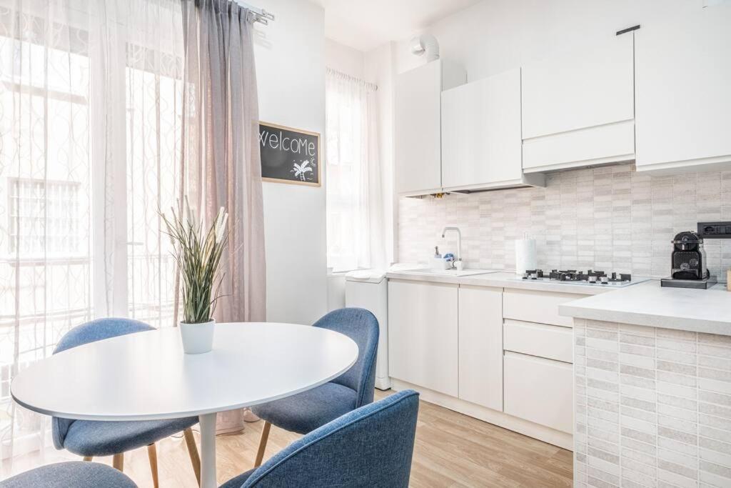 Artistic House Navigli-Duomo Netflix & Design Apartment Milan Exterior photo
