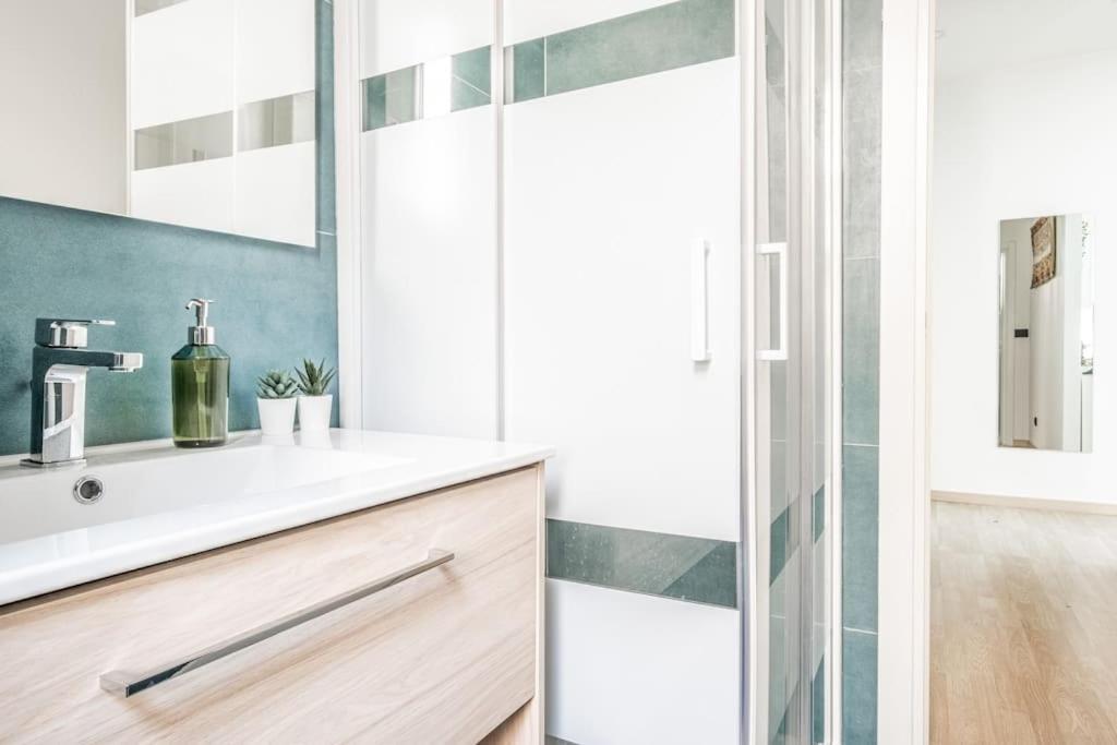 Artistic House Navigli-Duomo Netflix & Design Apartment Milan Exterior photo