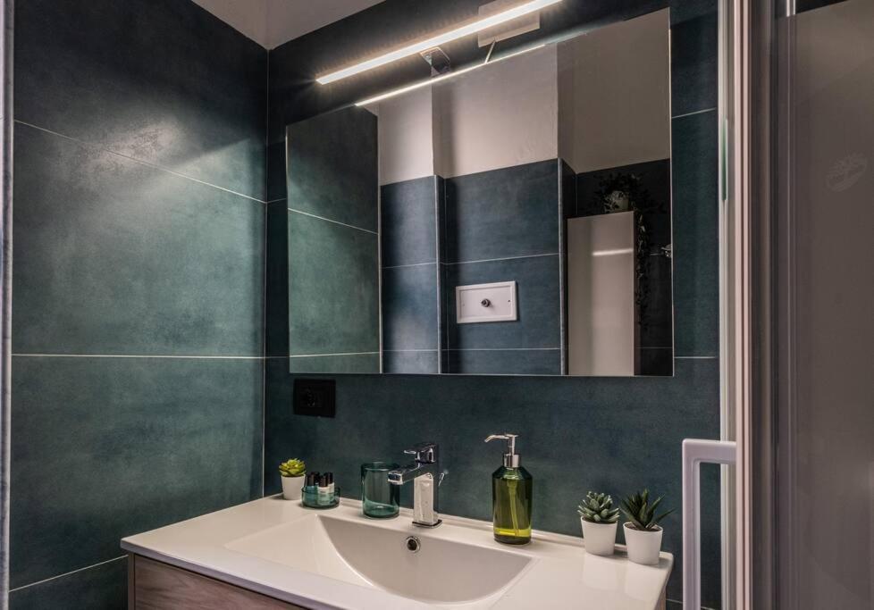 Artistic House Navigli-Duomo Netflix & Design Apartment Milan Exterior photo